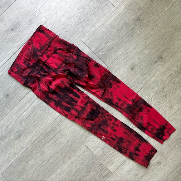 Lululemon Fast and Free Game Day - Red Black Multi (Size 4) - Picture 9 of 13